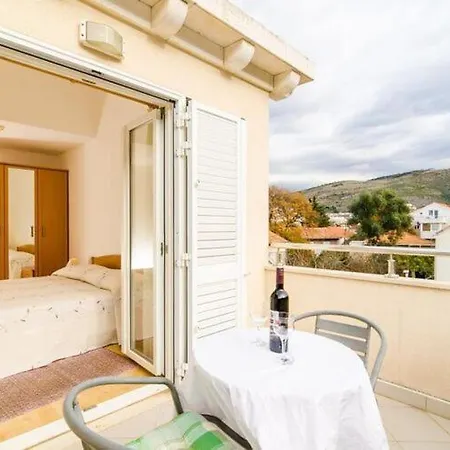 Nikola - One Bedroom With Two Balconies And Sea View Relax