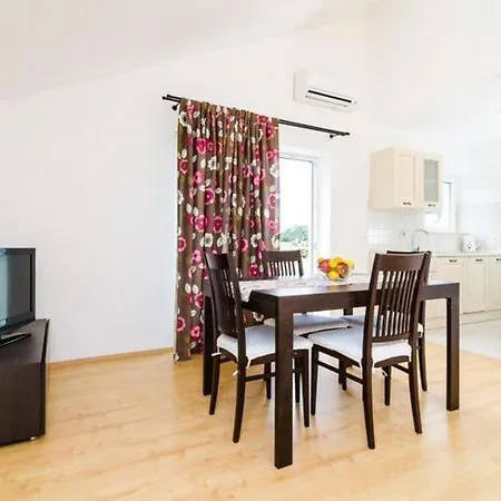 Nikola - One Bedroom With Two Balconies And Sea View Relax 公寓 *